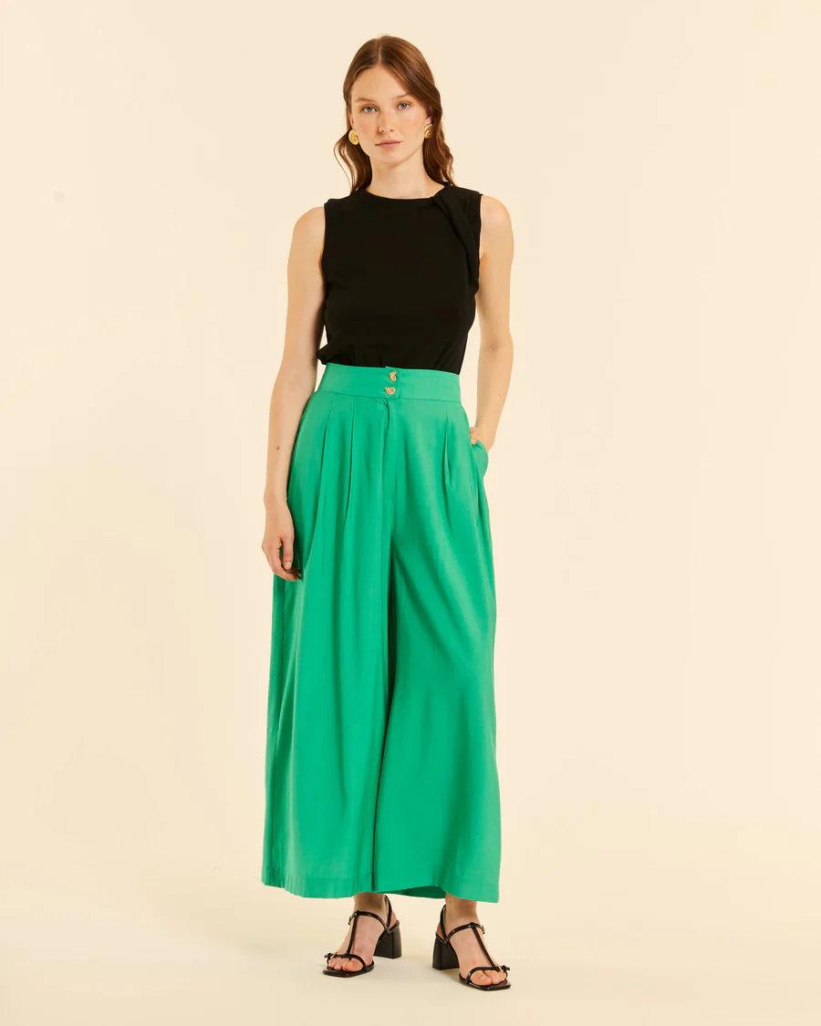 Pantalón fluido con pinzas verde
