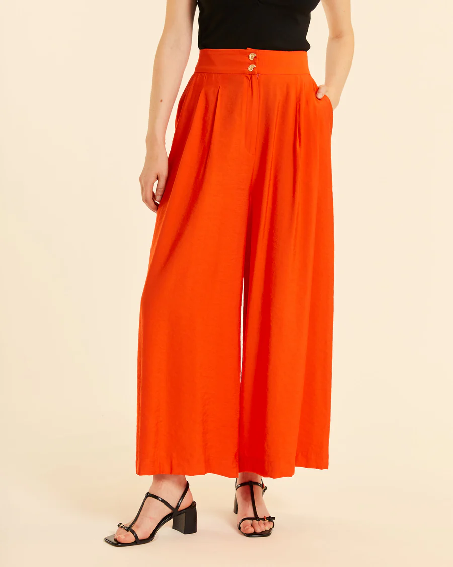 Pantalón fluido con pinzas coral