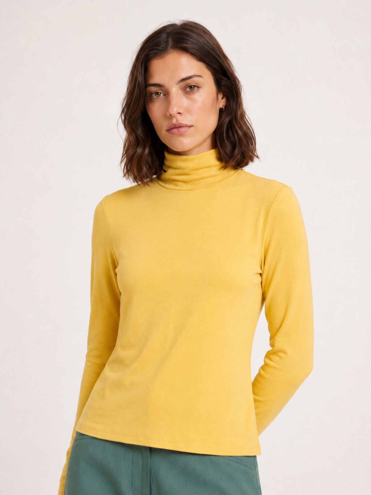 Top Helena de punto jersey en amarillo mantequilla de Pepaloves, disponible en Tiendas Via Vai Estepona.