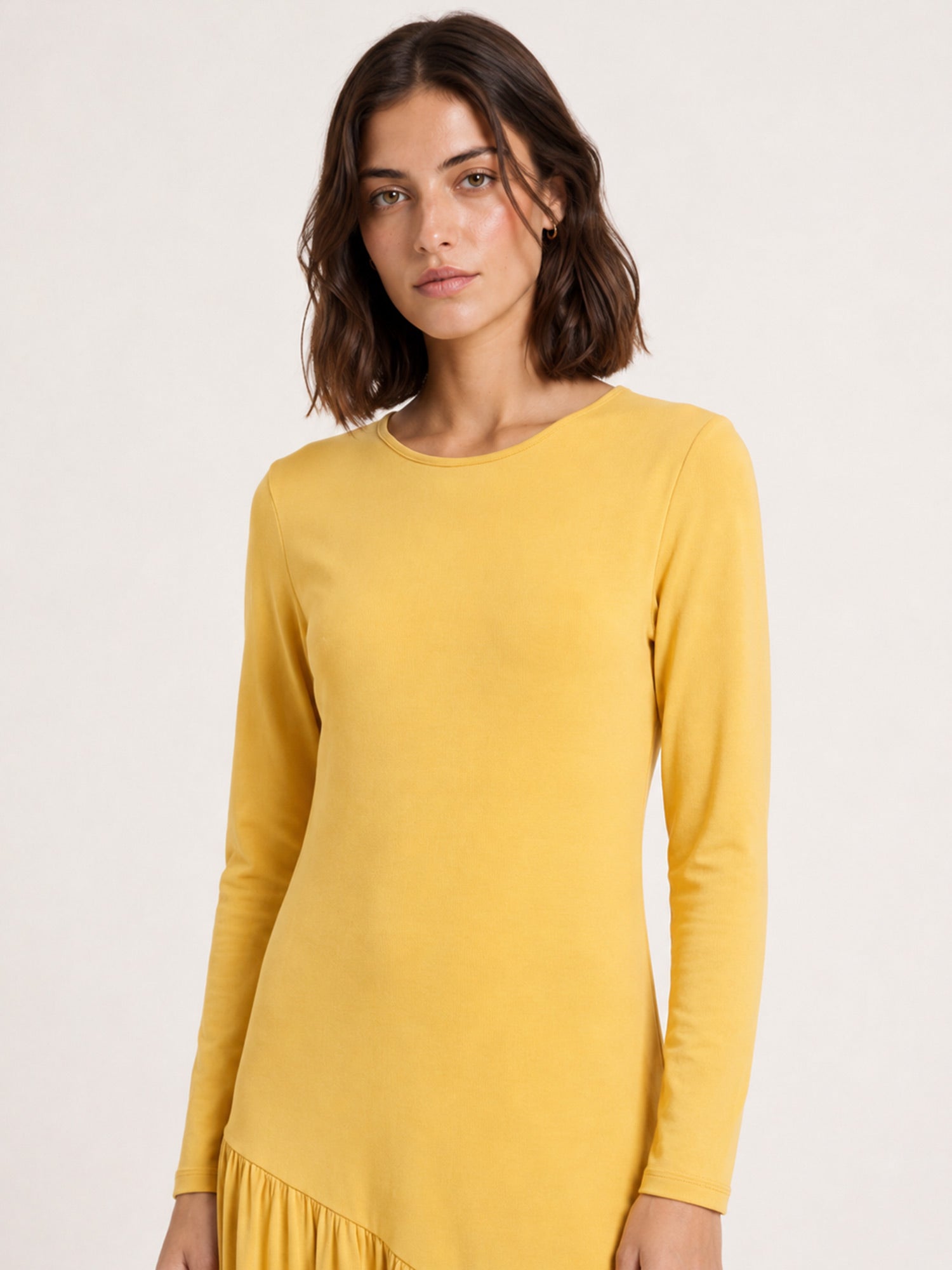 Vestido Alma de punto midi en amarillo mantequilla de Pepaloves, disponible en Tiendas Via Vai Estepona. (foto 2)