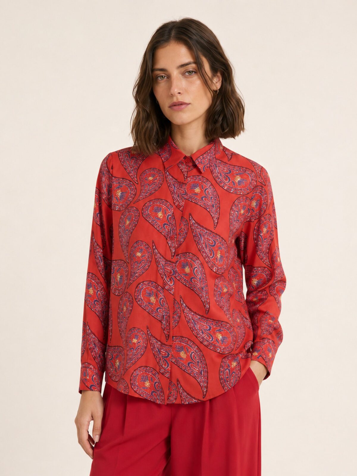 Camisa Red Parsley estampado paisley rojo