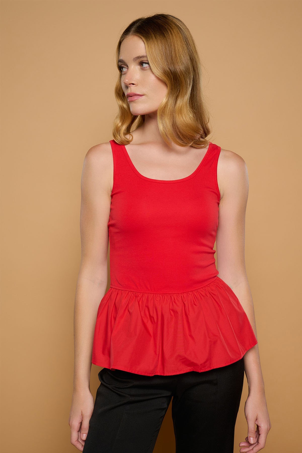 RED IVY TOP