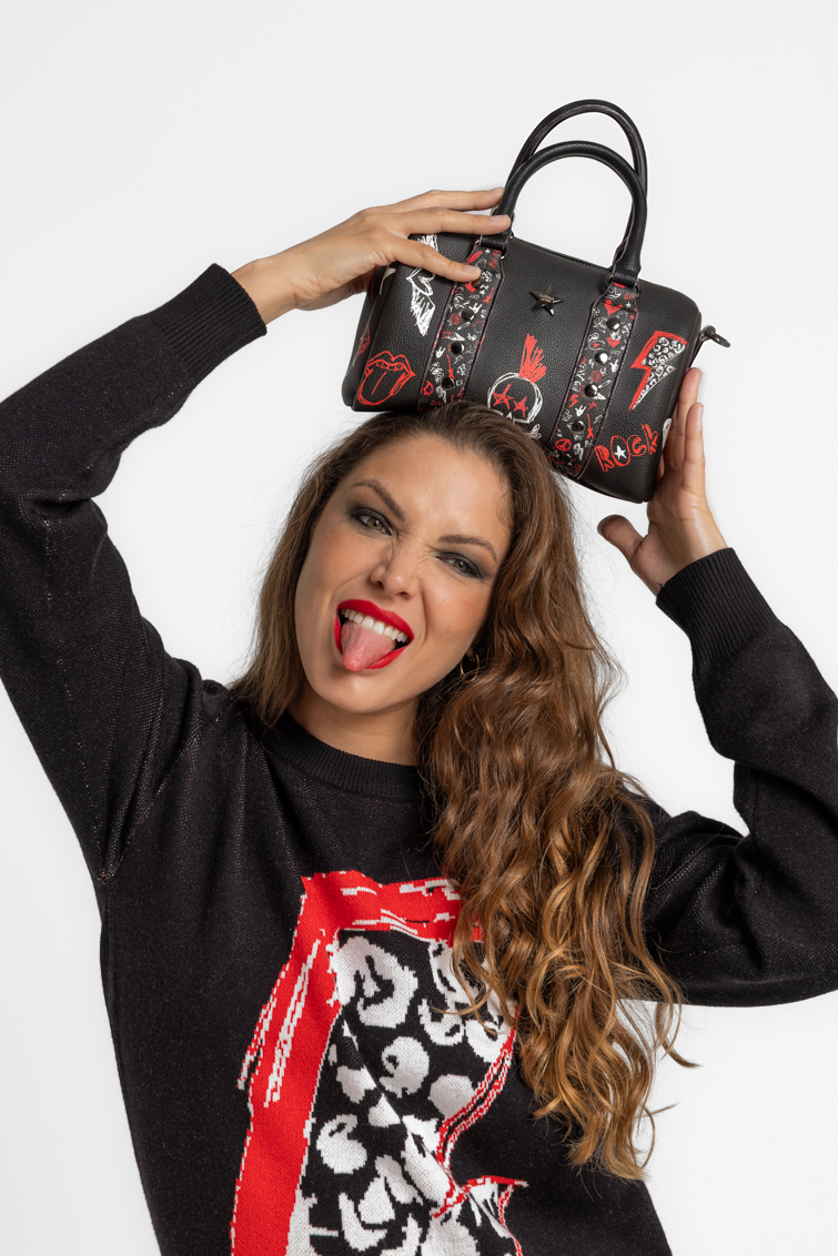 Bolso tipo bowling con doble asa y tachuelas de Lolina – colección ROCK AND ROLL | Tiendas Via Vai
