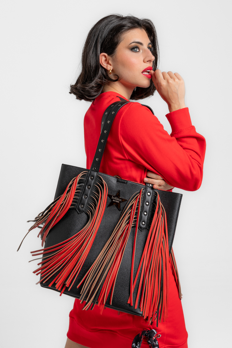 Bolso Shopper con flecos y tachuelas de Lolina – colección ROCK AND ROLL | Tiendas Via Vai