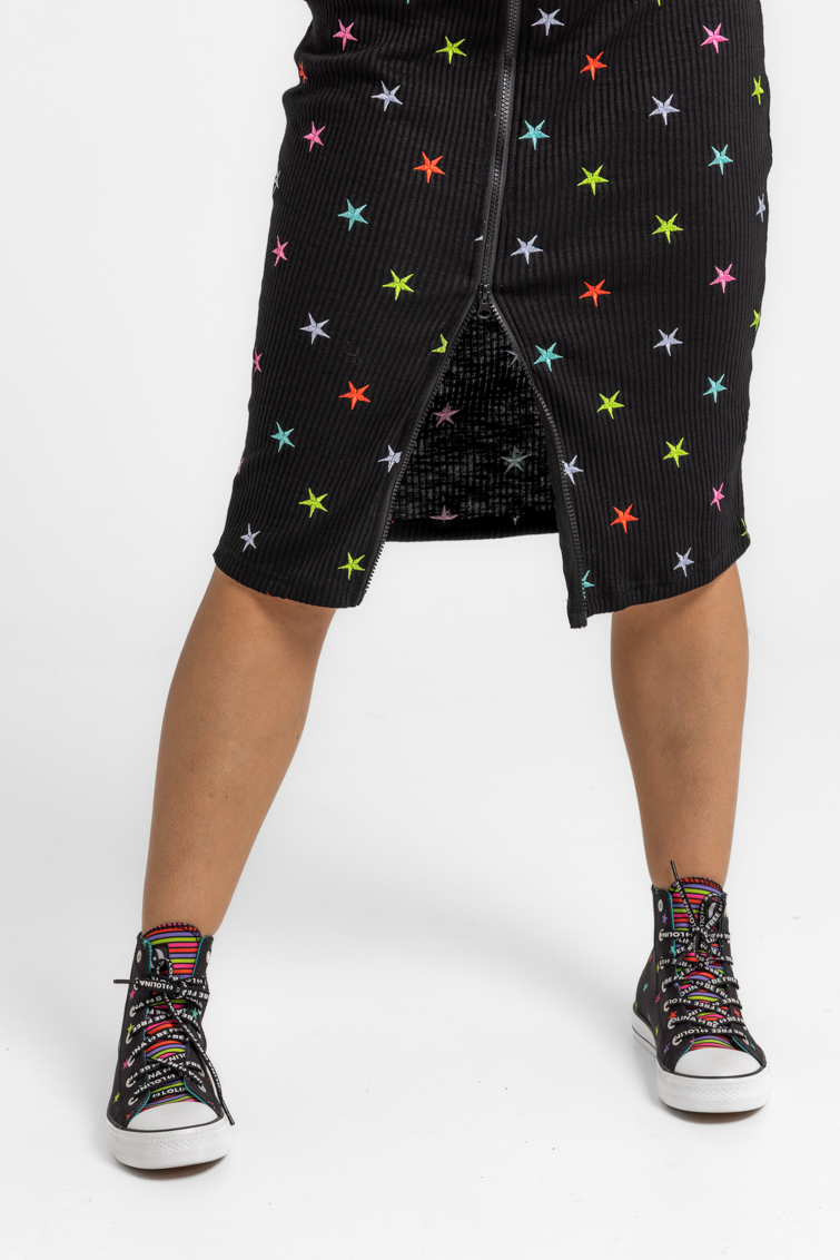 Vestido cremallera con cuello perkins entallado de Lolina – colección STARS | Tiendas Via Vai