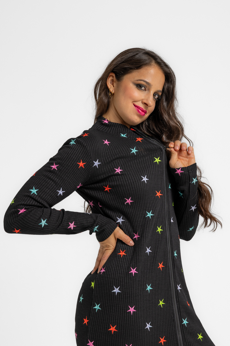 Vestido cremallera con cuello perkins entallado de Lolina – colección STARS | Tiendas Via Vai