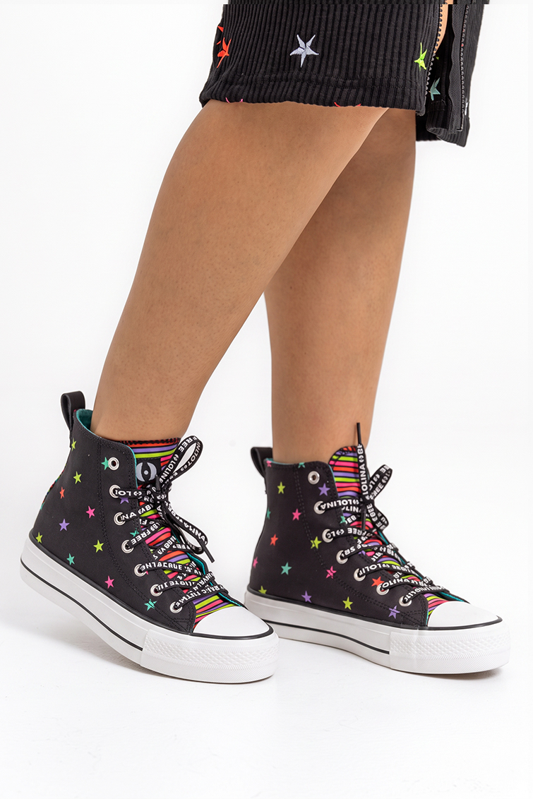 Zapatilla alta de loneta de Lolina – colección STARS | Tiendas Via Vai