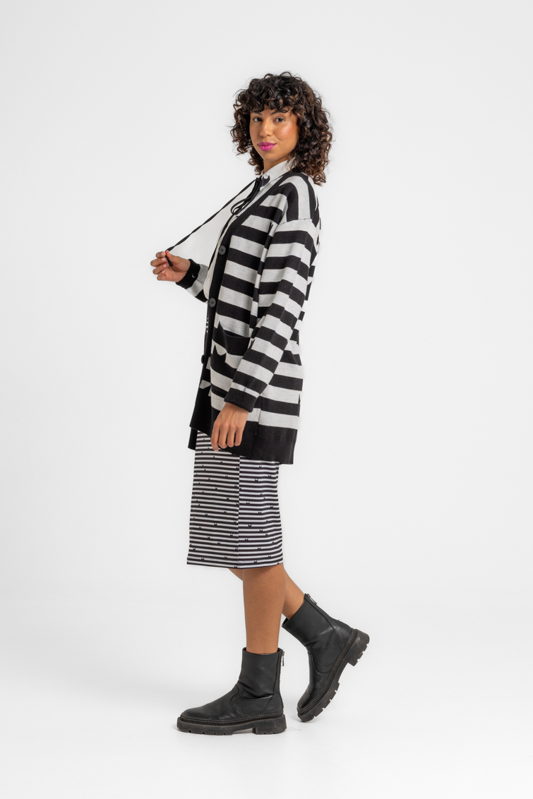 Cárdigan Large de Lolina – colección BLACK CAT | Tiendas Via Vai