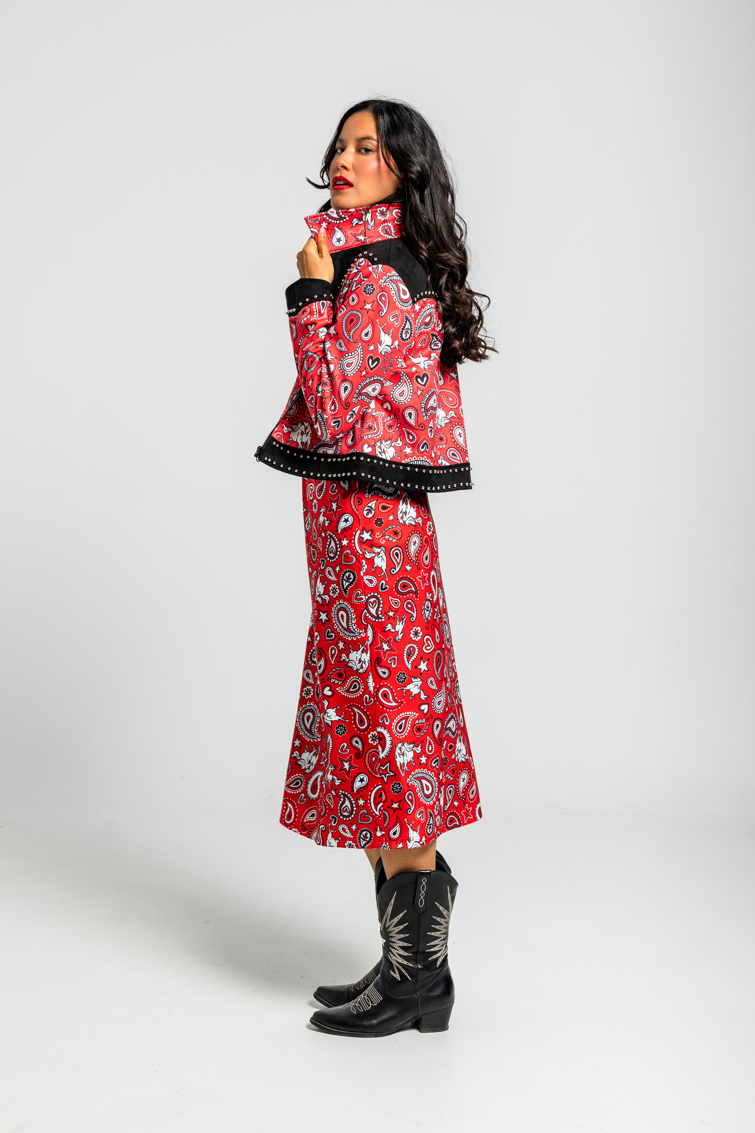 Cazadora Remaches De Estampado Paisley Cachemir Rojo Combinado Con Negro