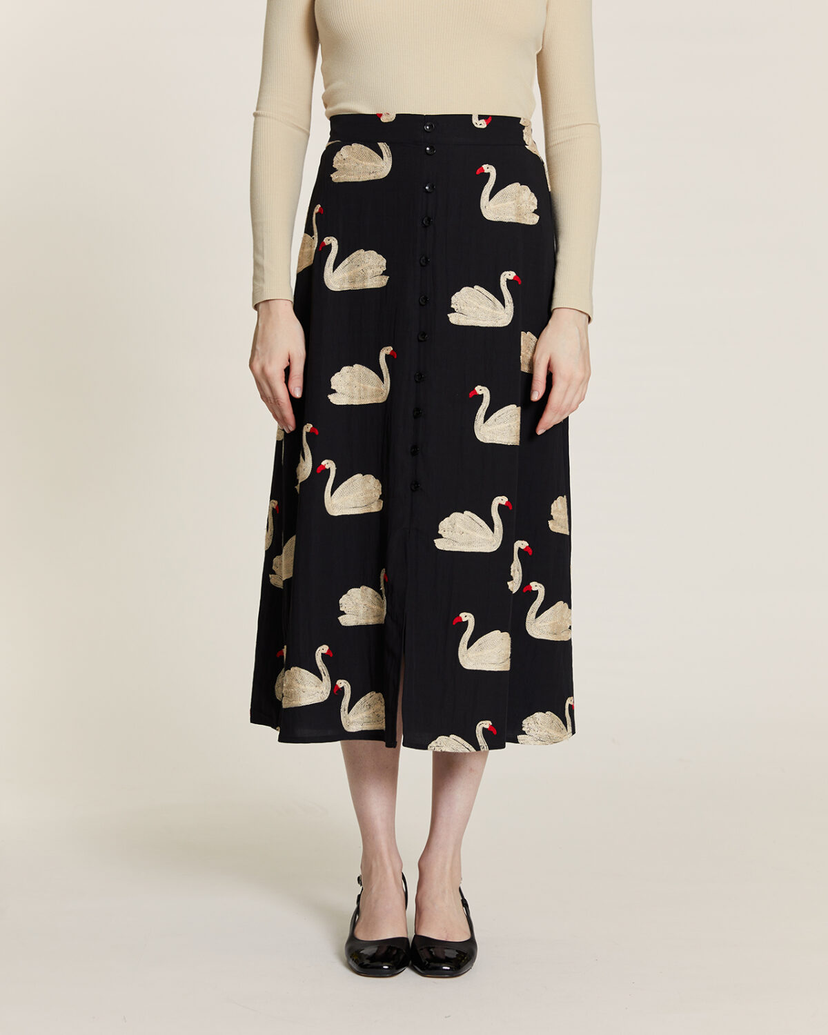 Falda Bordado Cisnes Negro