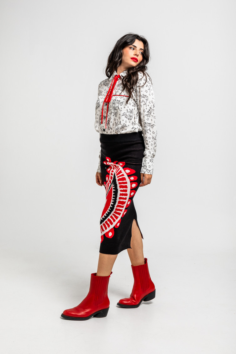 Falda Punto Tejido Negra Con Estampado Paisley Cachemir Alma Libre