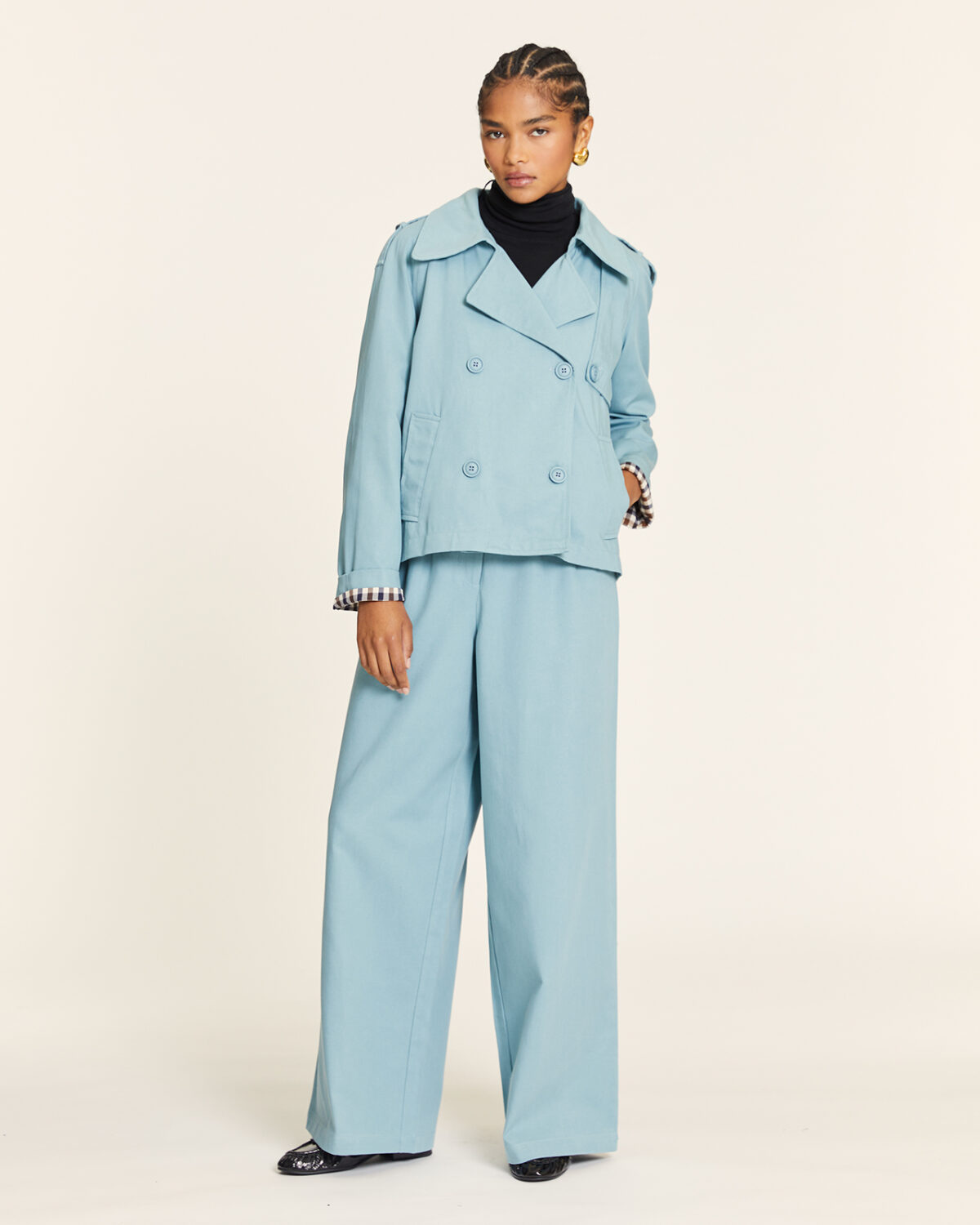 Gabardina Corta Con Forro Cuadros Azul Denim