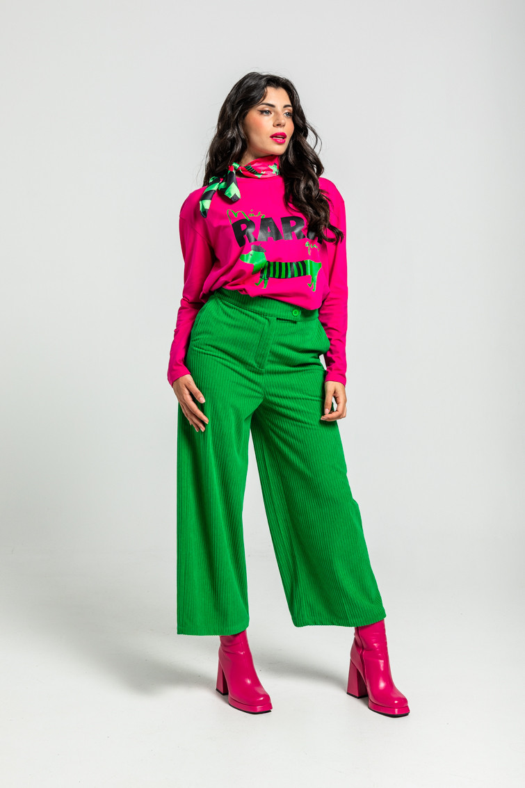 Pantalon Culotte Pana Verde Mas Rara Que Un Perro Verde