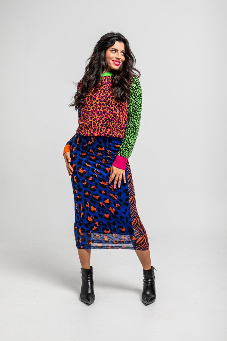 Sueter Ajustado De Estampado Variado De Animal Print Caotica