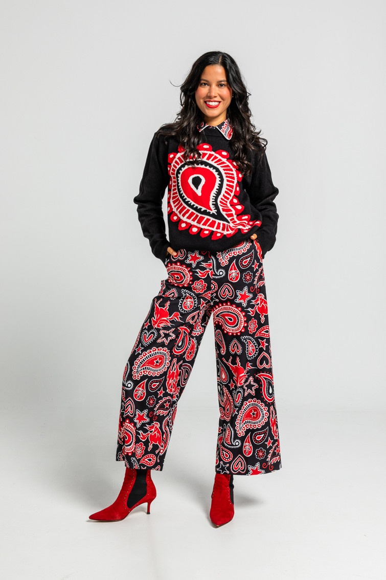 Sueter Sencillo Tejido Negro Con Estampado Paisley Cachemir Alma Libre