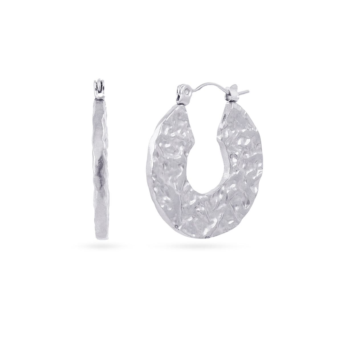 Aros Essentials Óvalo Martelé en Plateado, bisutería de acero de la colección Essentials — Tiendas Via Vai Estepona
