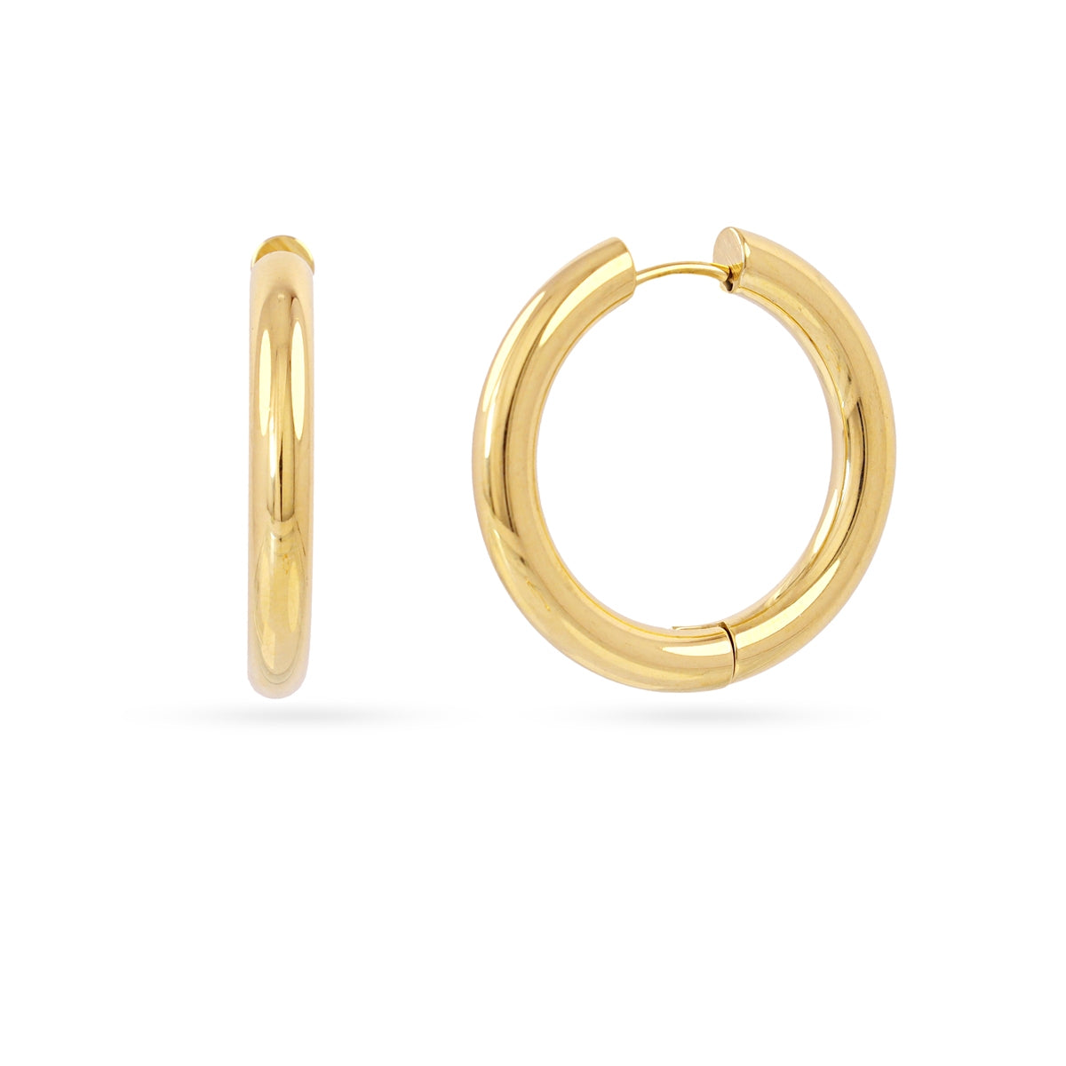 Aros Essentials Tubular Brillo Grandes en Dorado, bisutería de acero de la colección Essentials — Tiendas Via Vai Estepona