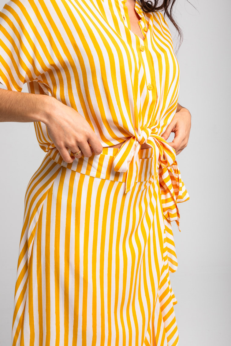 Camisa cuello mao anudada de rayas blancas y amarillas - Oh Sole mio Lolina - Imagen 9