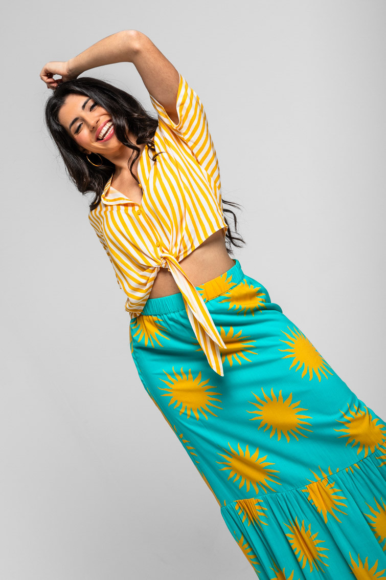 Camisa cuello mao anudada de rayas blancas y amarillas - Oh Sole mio Lolina