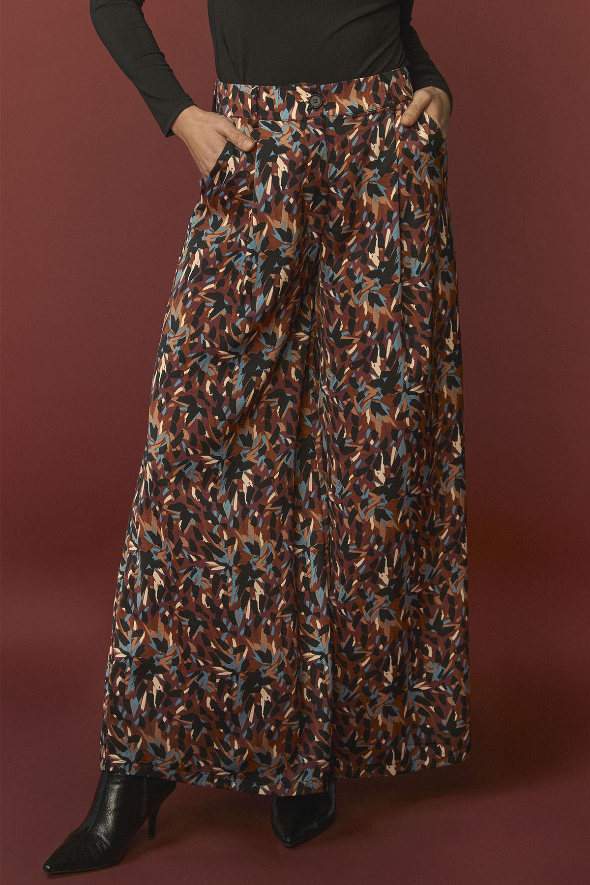 Pantalón Lulu de Minueto – tienda de ropa de mujer en Estepona, Costa del Sol