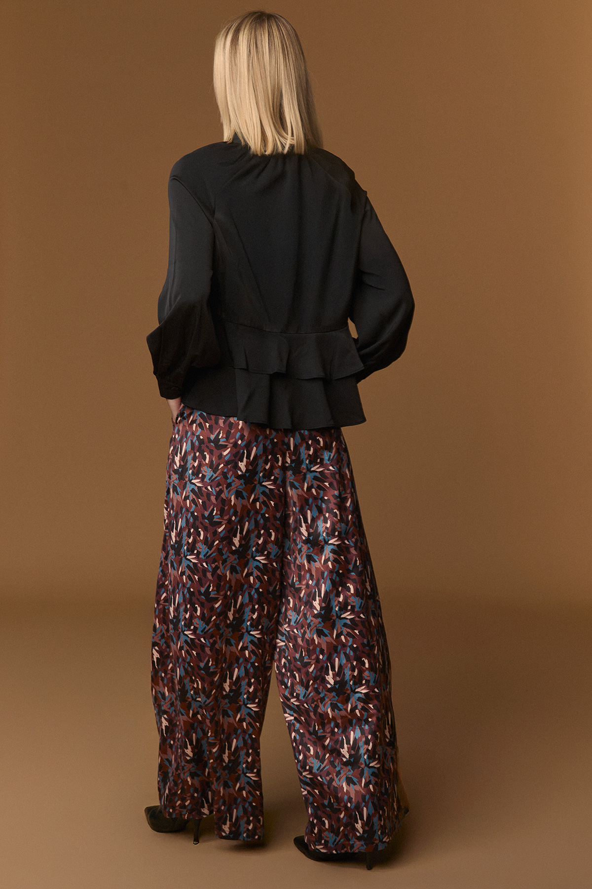 Pantalón Lulu de Minueto – tienda de ropa de mujer en Estepona, Costa del Sol