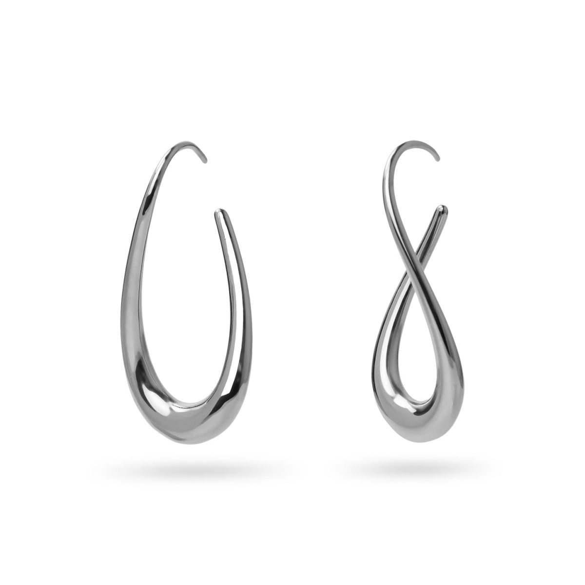 Pendientes Essentials Curva en Plateado, bisutería de acero de la colección Essentials — Tiendas Via Vai Estepona