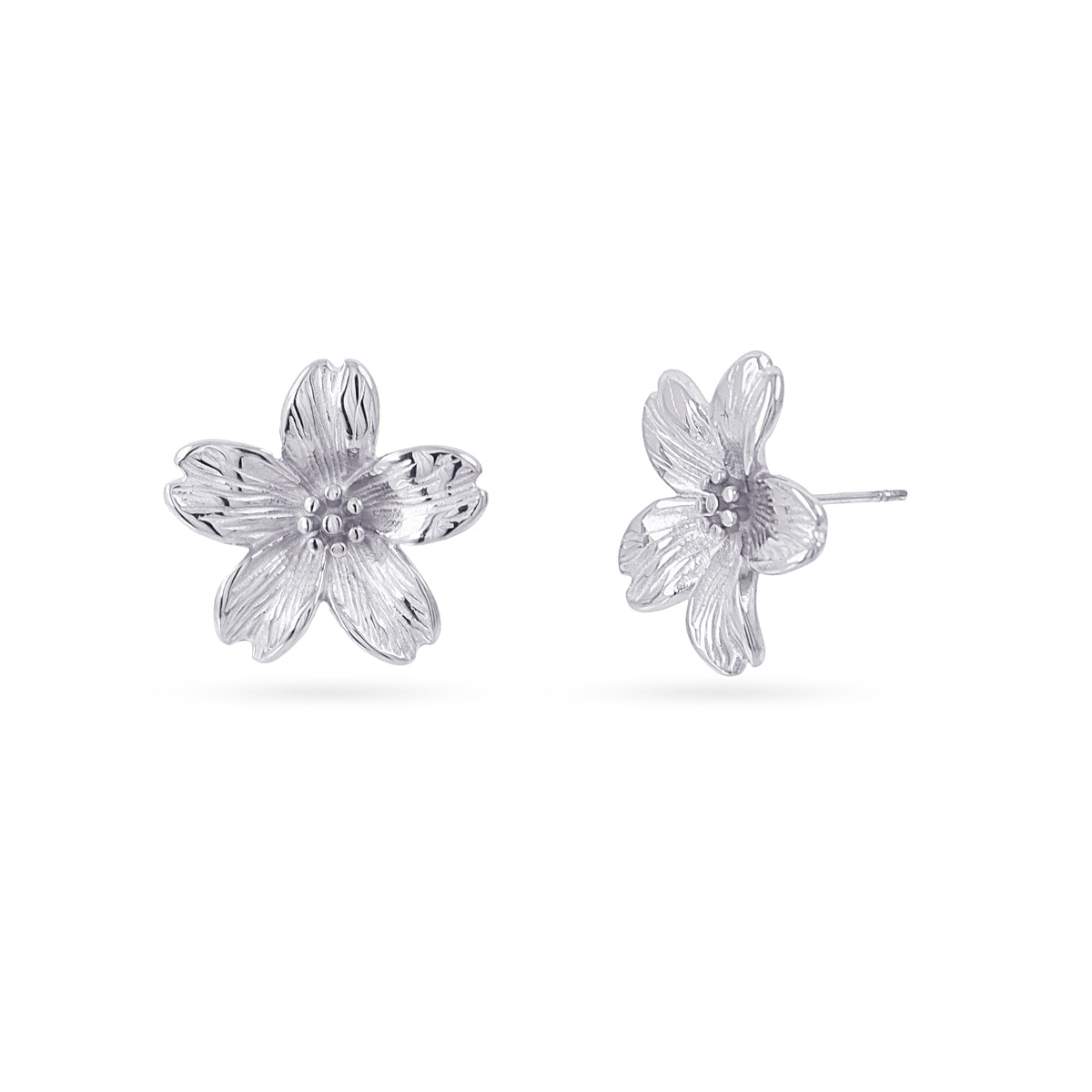 Pendientes Essentials Flor Relieve en Plateado, bisutería de acero de la colección Essentials — Tiendas Via Vai Estepona