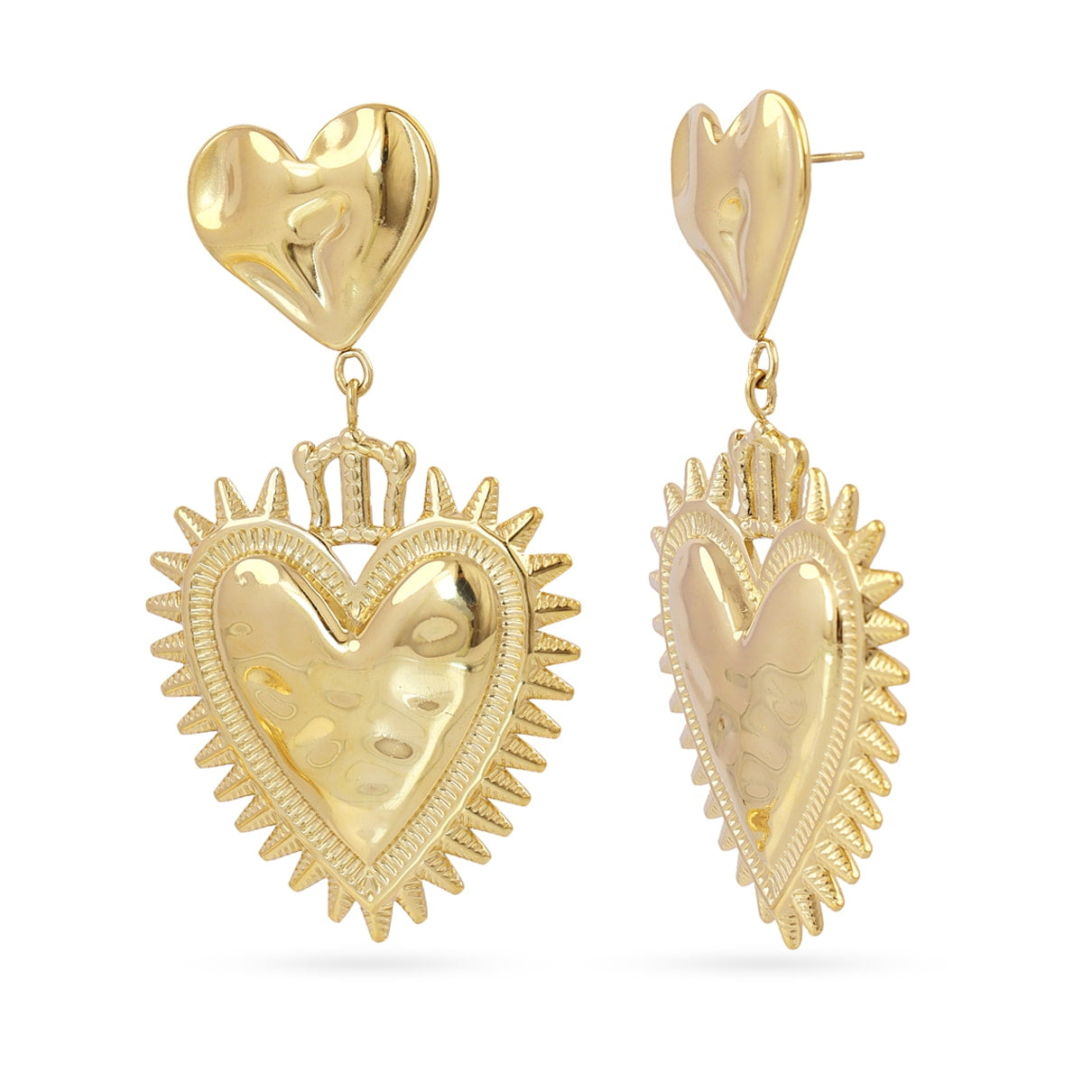 Pendientes Largos con Corazón Sagrado con Textura en Dorado, bisutería de acero de la colección Essentials — Tiendas Via Vai Estepona