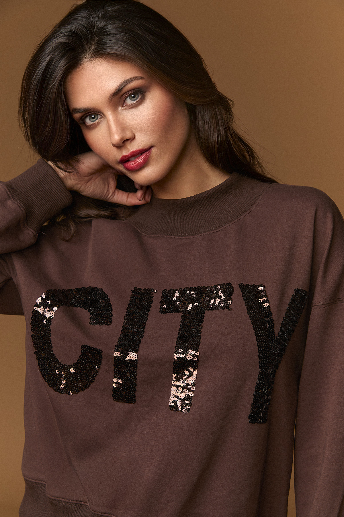Sudadera City de Minueto – tienda de ropa de mujer en Estepona, Costa del Sol
