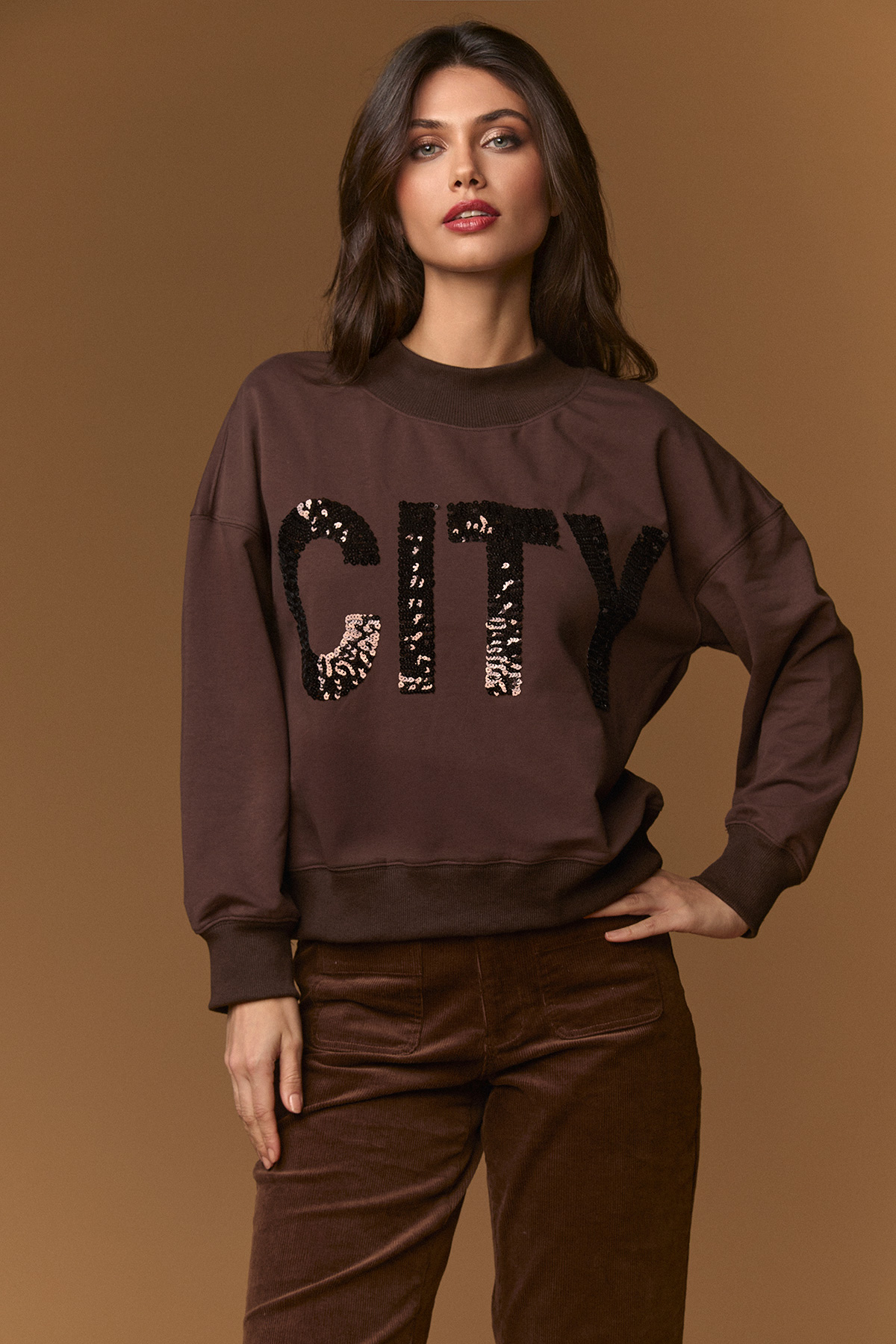 Sudadera City de Minueto – tienda de ropa de mujer en Estepona, Costa del Sol