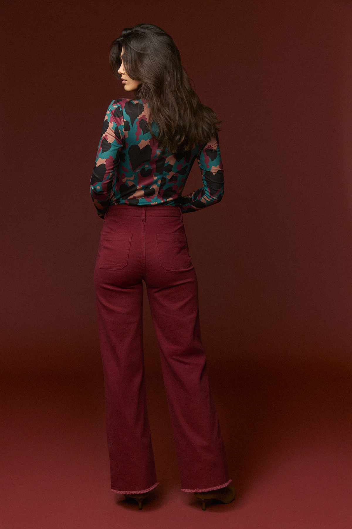 Vaquero Red Square de Minueto – tienda de ropa de mujer en Estepona, Costa del Sol