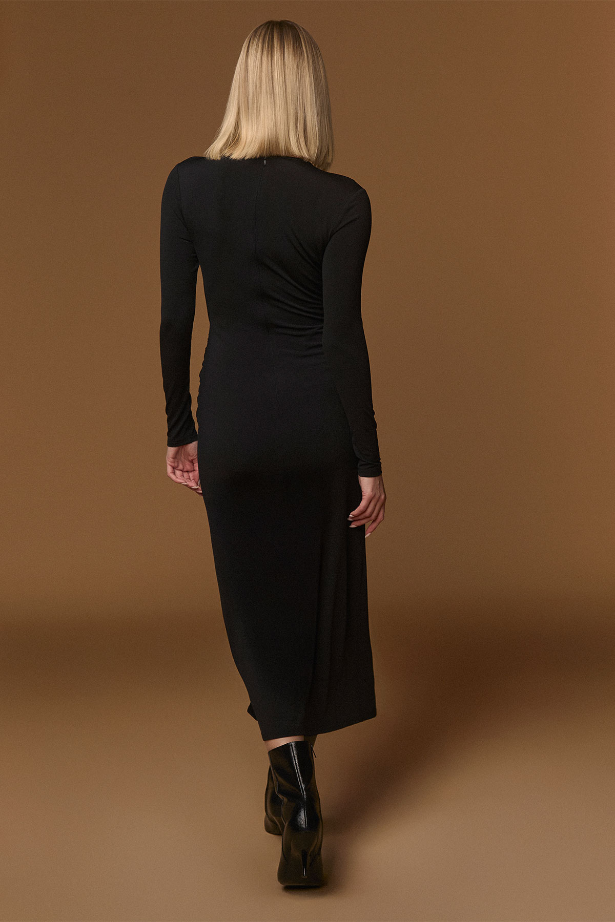 Vestido Black Dragon de Minueto – tienda de ropa de mujer en Estepona, Costa del Sol