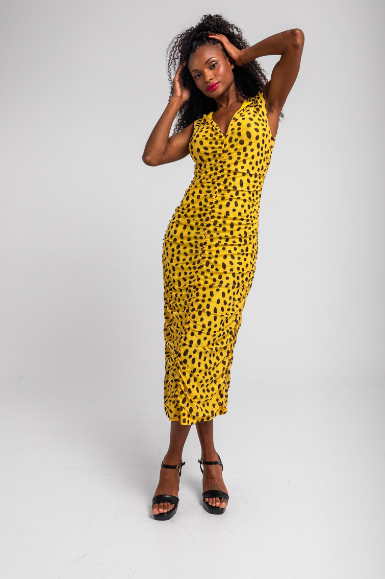 Vestido largo drapeado central escote cremallera animal print amarillo y negro - Let’s go to the beach Lolina